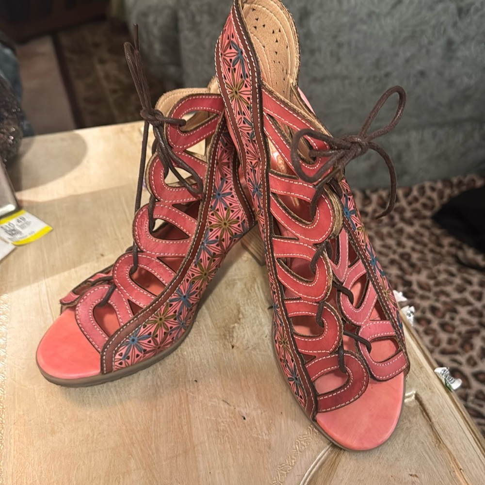 L Artiste tooled and hand painted shoes